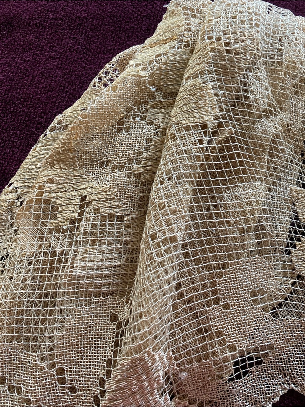 Vintage 100% Handmade Ecru Filet Lace Tablecloth